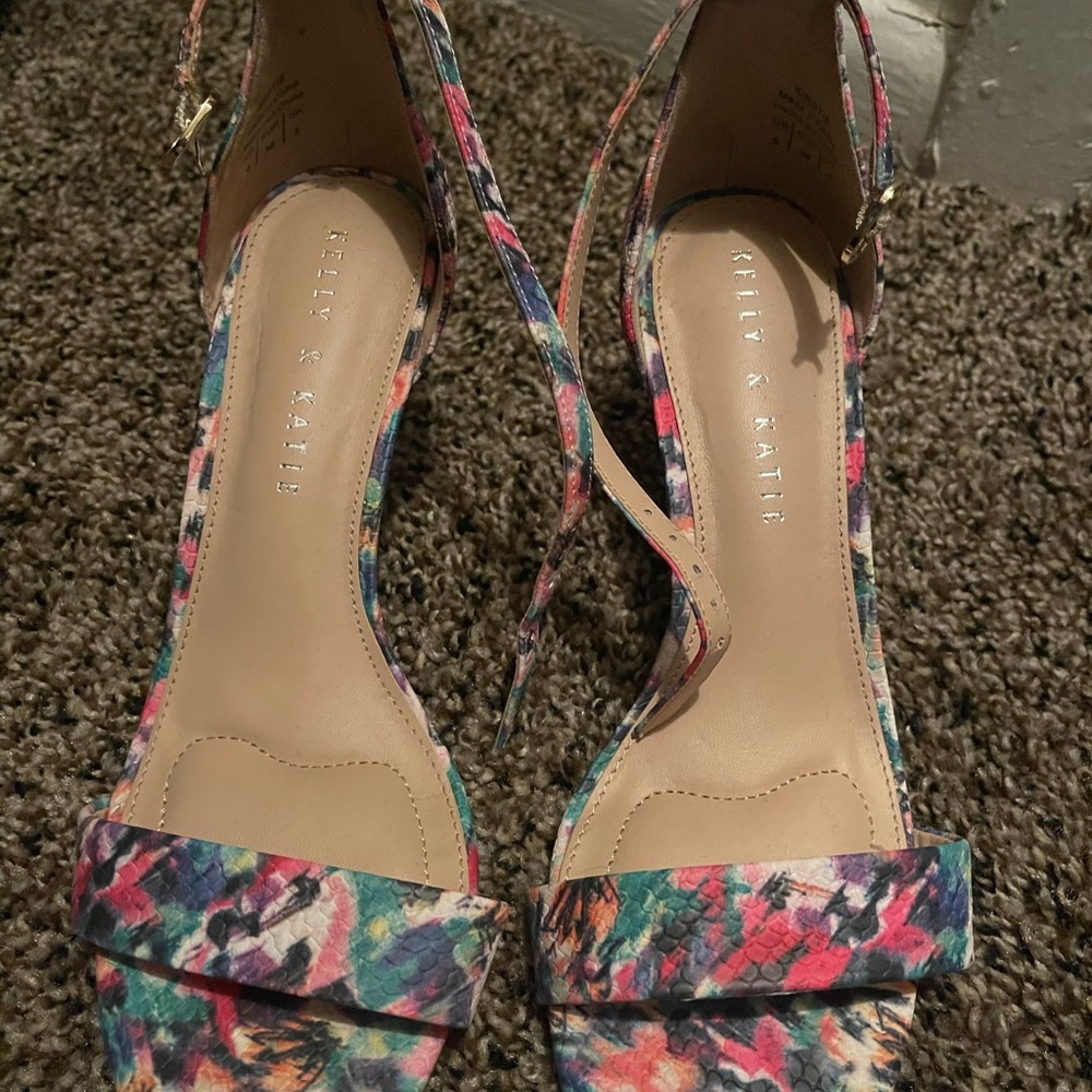 Love 💕 - Picture 3 of 3